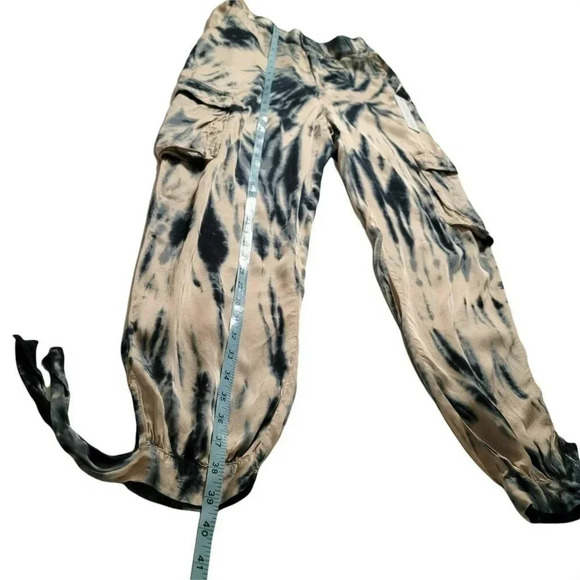 YOUNG FABULOUS & BROKE SIZE L JANELLE ANKLE TIE DYE CARGO POCKETS PANTS Women’s - Picture 7 of 12